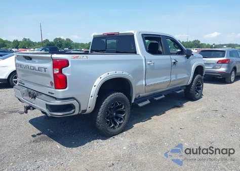 2021 Chevrolet Silverado 4Wd Short Bed Rst z USA, uszkodzony, nr VIN 3GCUYEED3MG122856